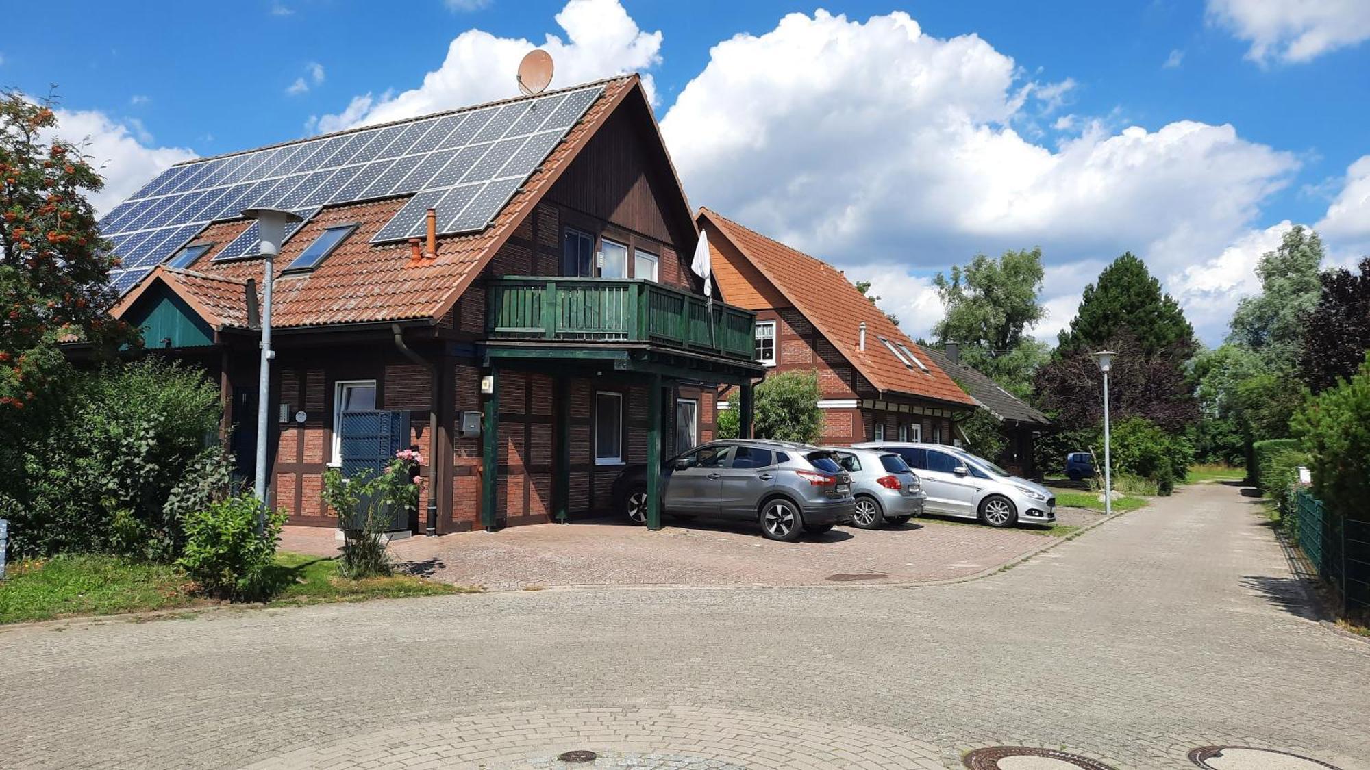 Ferienhaus Sasse Ferienwohnungen Mit Garten & Grill Molschow Exteriör bild